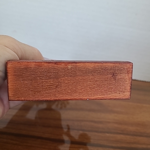 Country Crafts Tigaki Handmade Bronze Decorative Figurine on Wood Stand - Picture 4 of 7